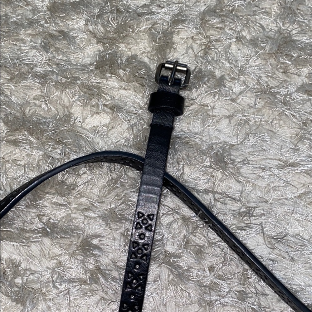 SKINNY BLACK BELT!!!!!!!!!!